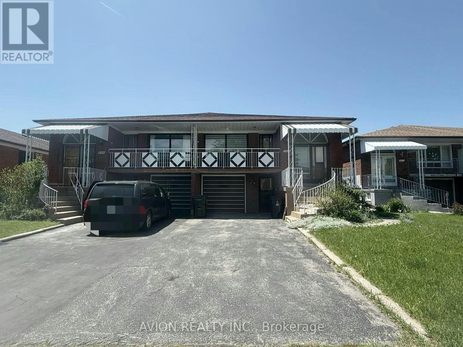 248 Fairglen Avenue, Toronto, ON, M1W 1B1