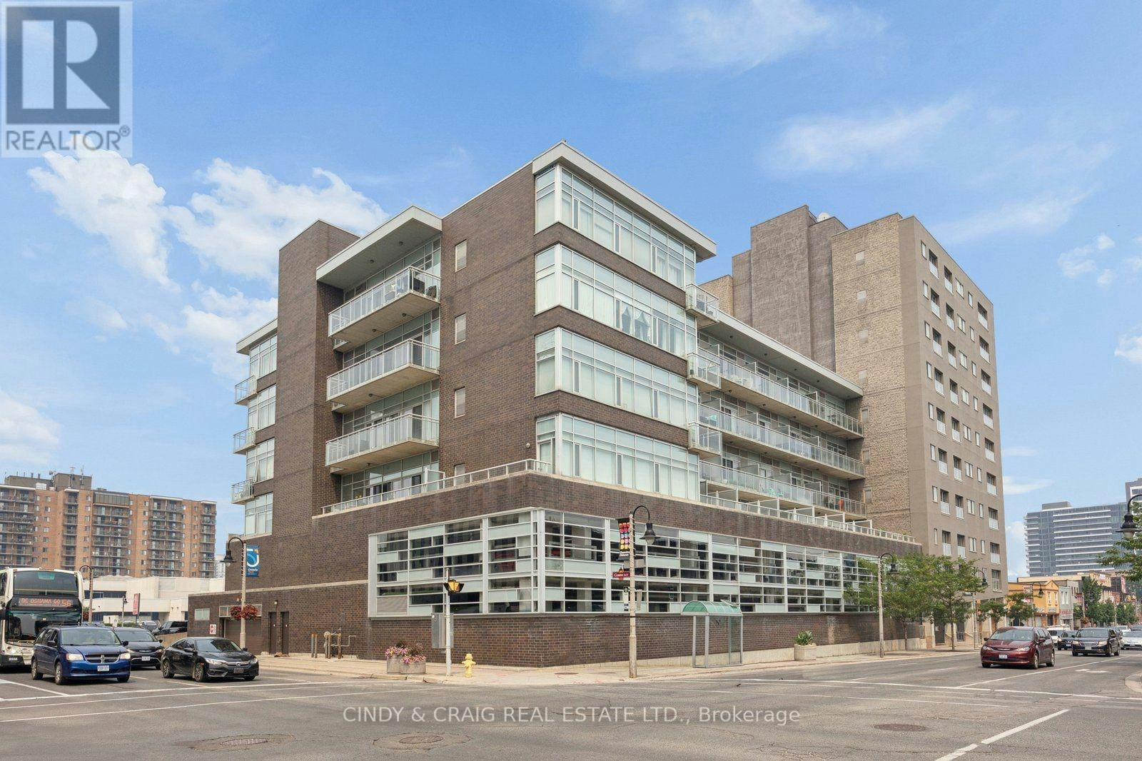 305-44 Bond Street W, Oshawa, ON, L1G 6R2