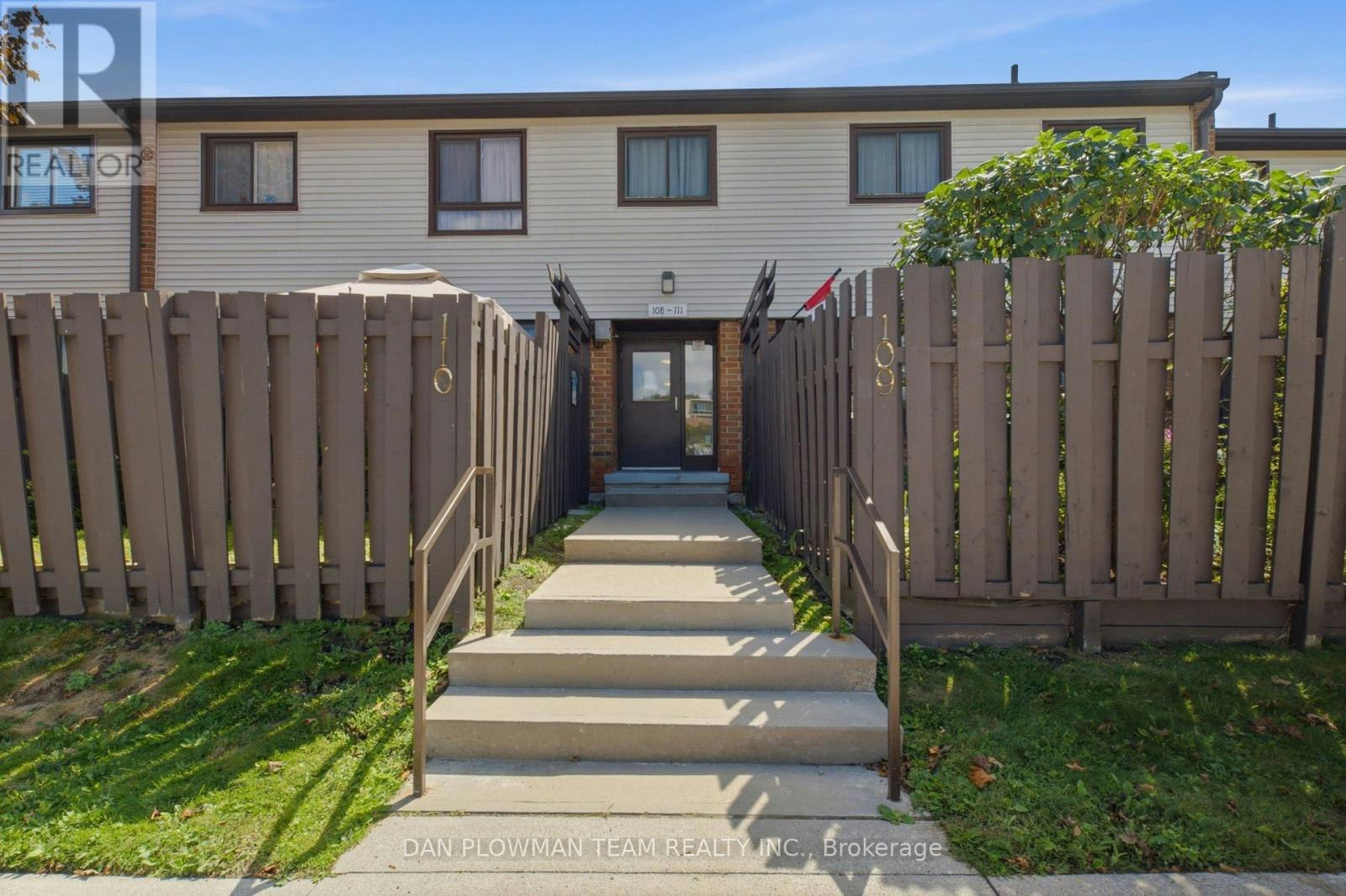 108-960 Glen Street, Oshawa, ON, L1J 6E8