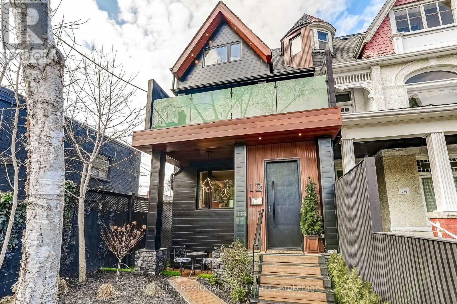 12 Macdonell Avenue, Toronto, ON, M6R 2A2