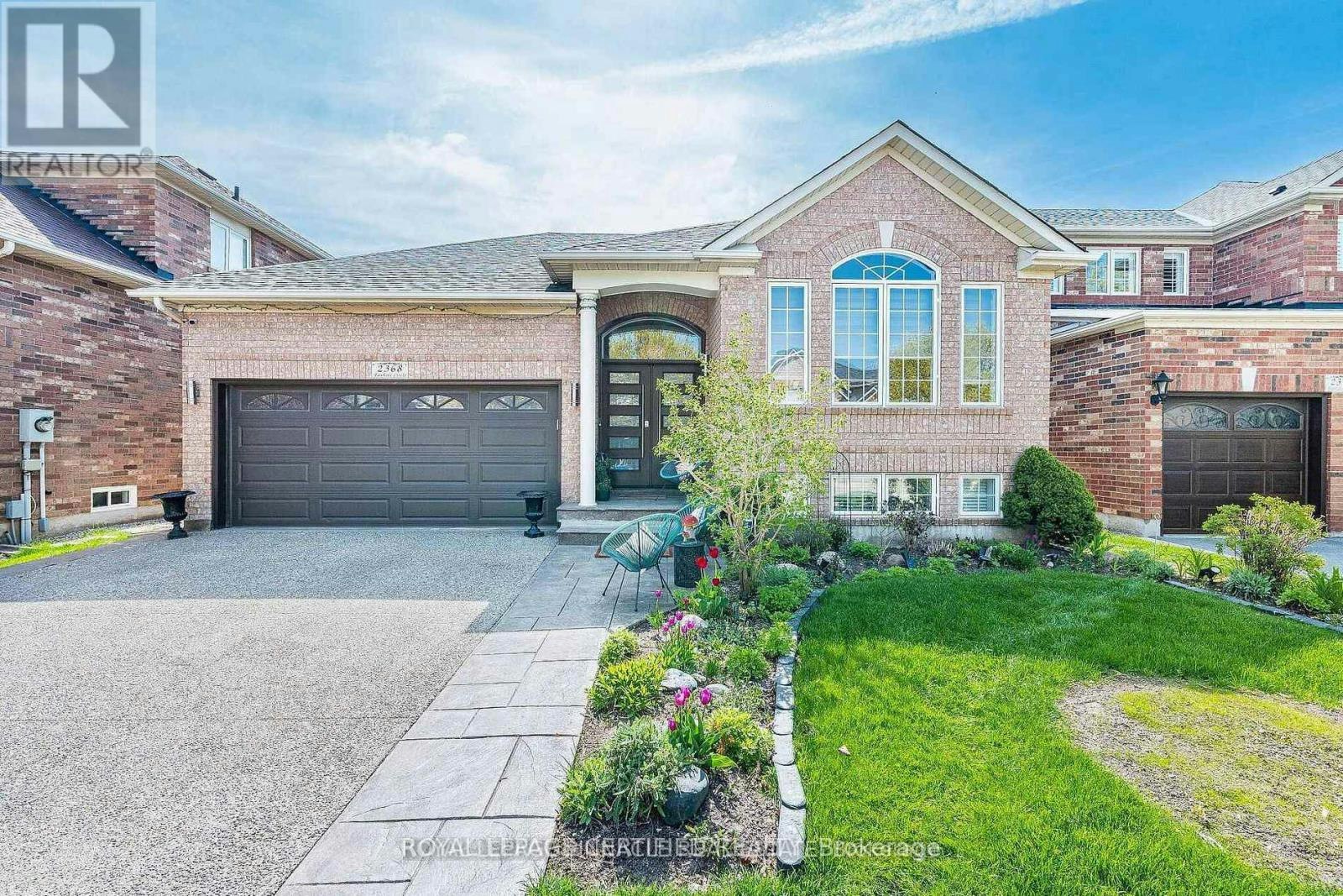 2368 Foxhole Circle, Oakville, ON, L6M 4X4