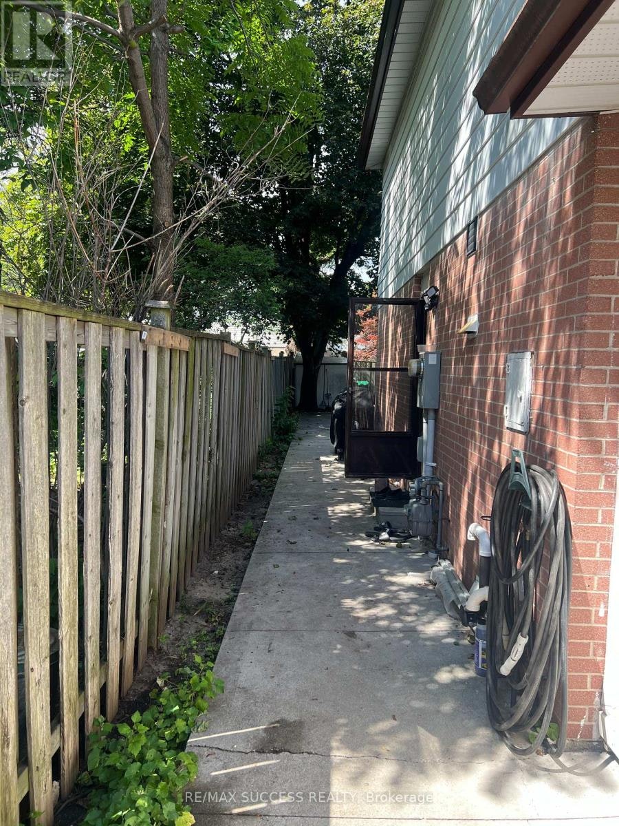 BASEMENT-583 Tedwyn Drive, Mississauga, ON, L5A 1K1 - 42