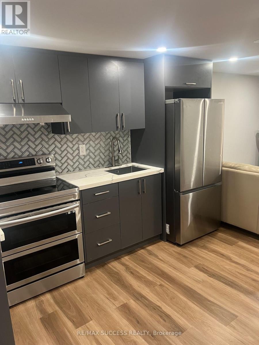 BASEMENT-583 Tedwyn Drive, Mississauga, ON, L5A 1K1 - 8