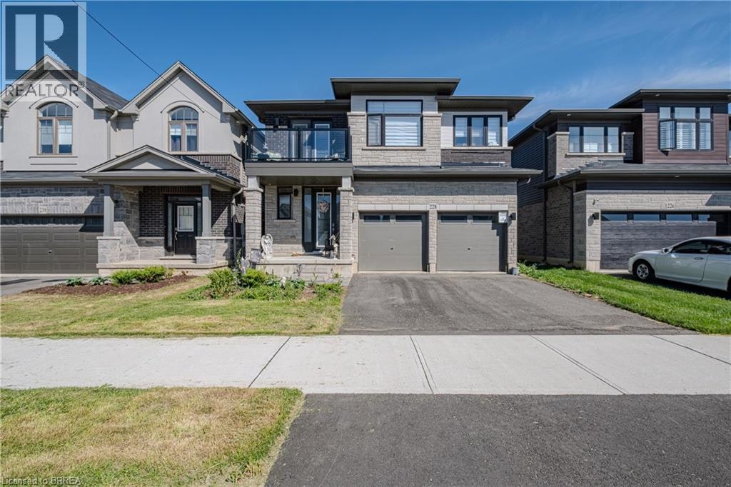 228 Longboat Run W, Brantford, ON, N3T 0X1