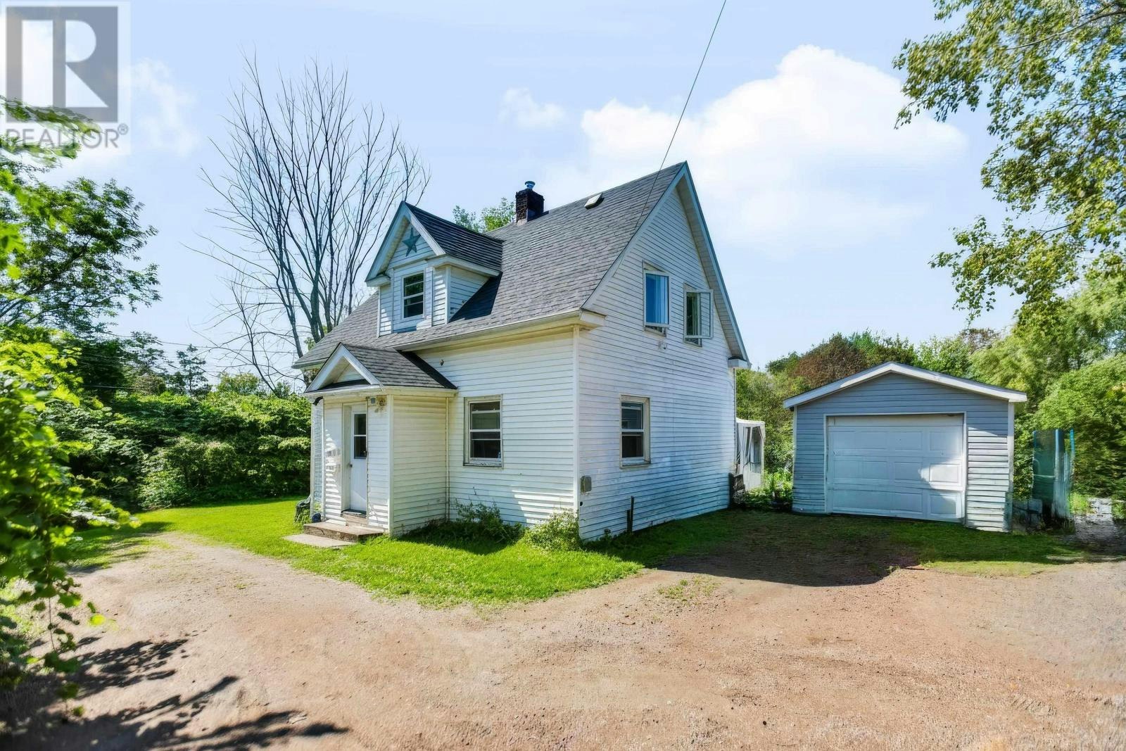 21 Victoria Street W, Amherst, NS, B4H 1B9