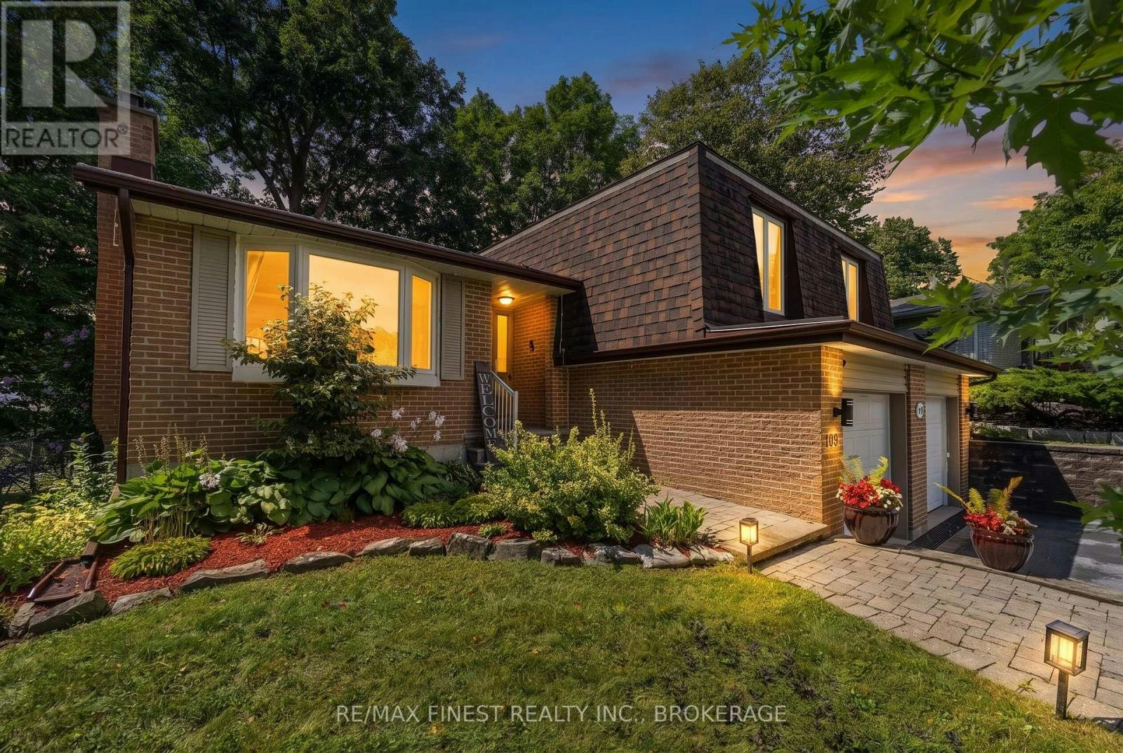 907 Pembridge Crescent, Kingston, ON, K7M 6C6