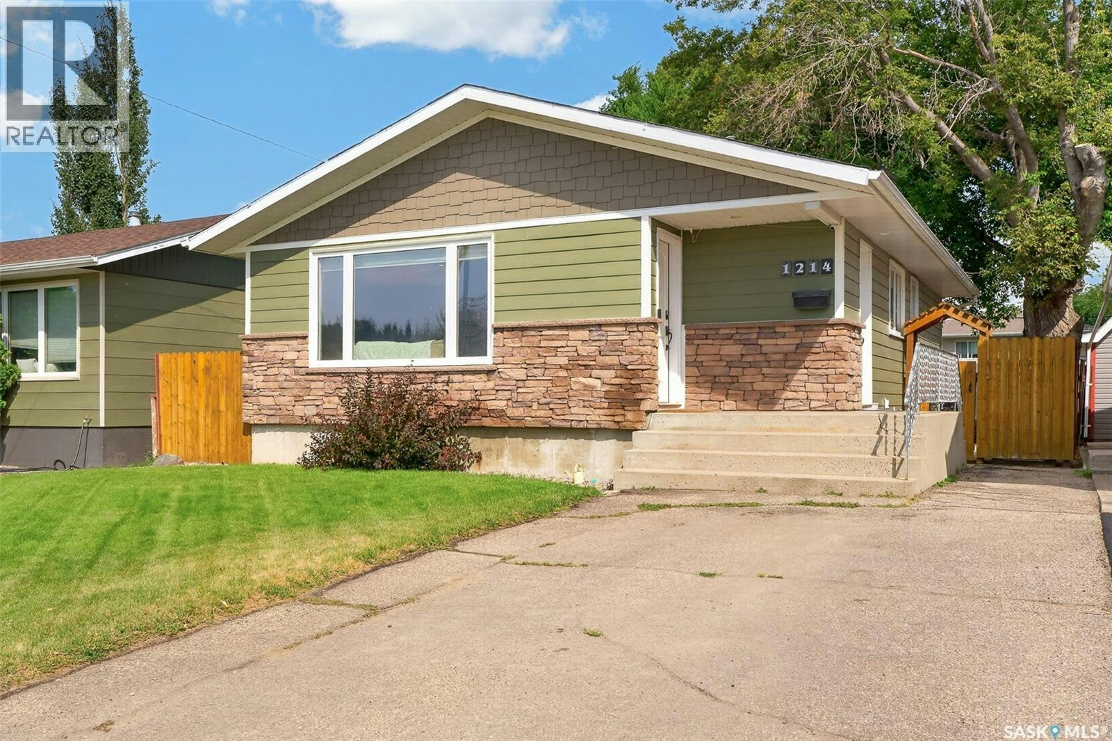 1214 Grandview Street W, Moose Jaw, SK, S6H 5M2