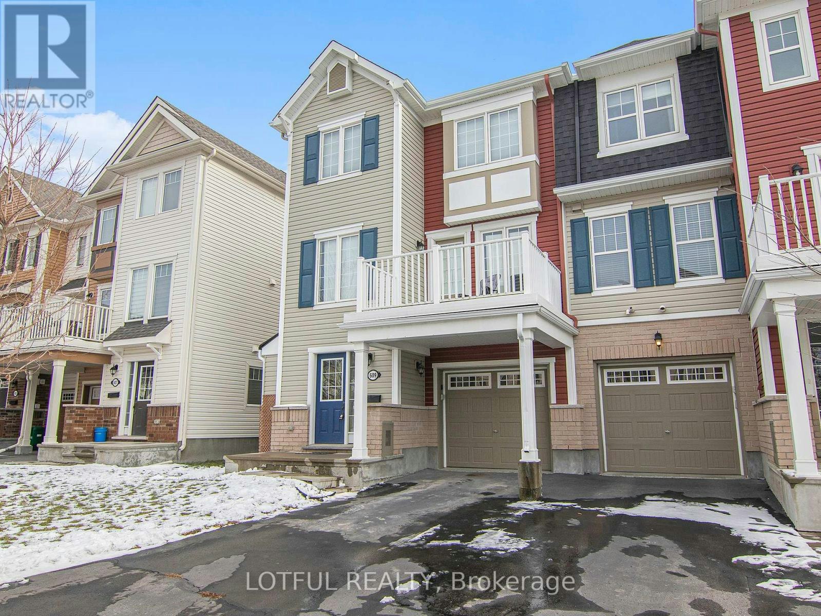609 Foxlight Circle, Ottawa, ON, K2M 0L9 - 2