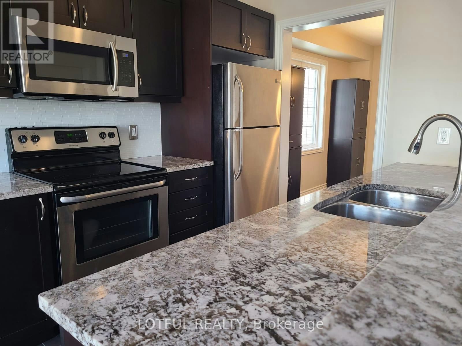 609 Foxlight Circle, Ottawa, ON, K2M 0L9 - 6