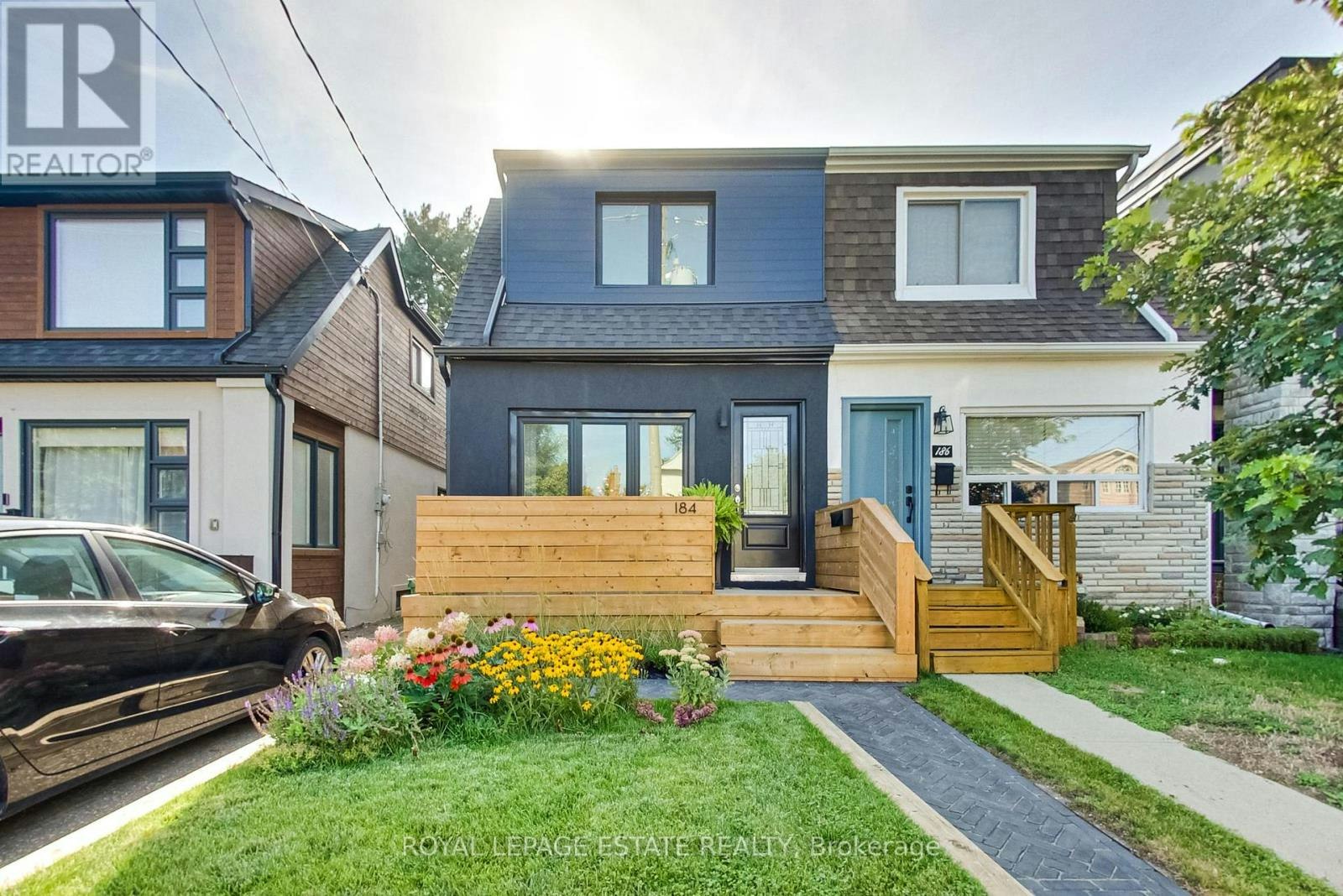 184 King Edward Avenue, Toronto, ON, M4C 5J8