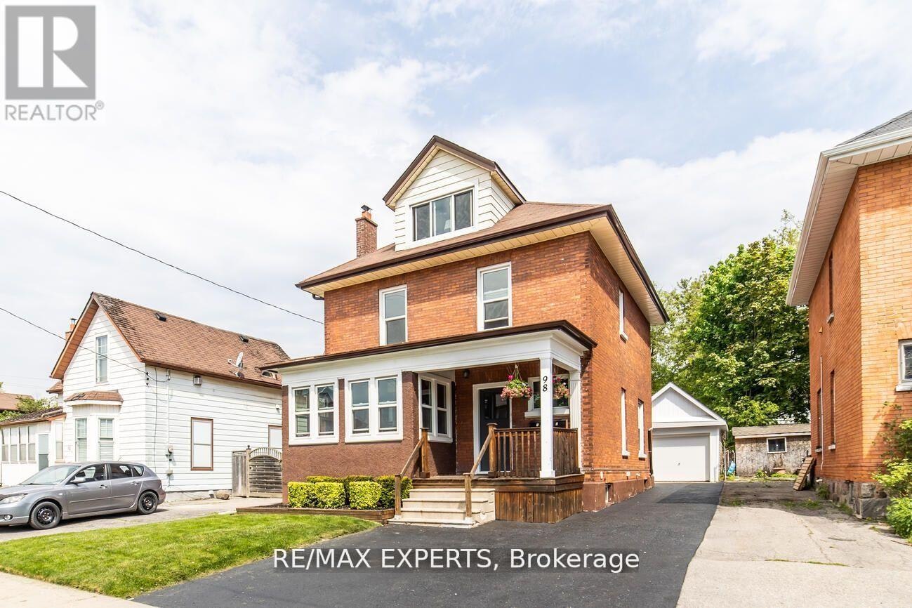 2-98 Elgin Street, Oshawa, ON, L1G 1T3