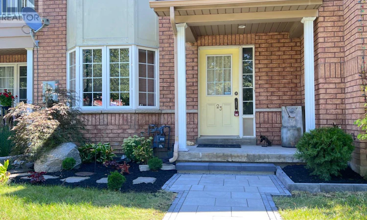23 Piera Gardens
