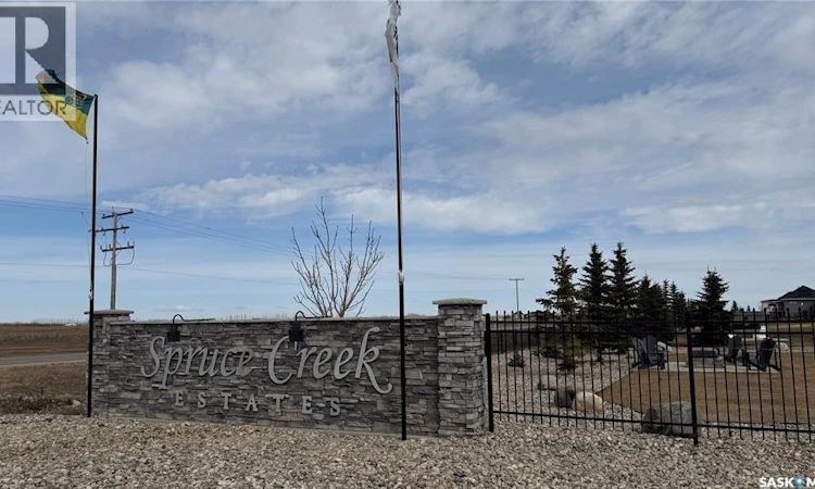 325 Spruce Creek Crescent