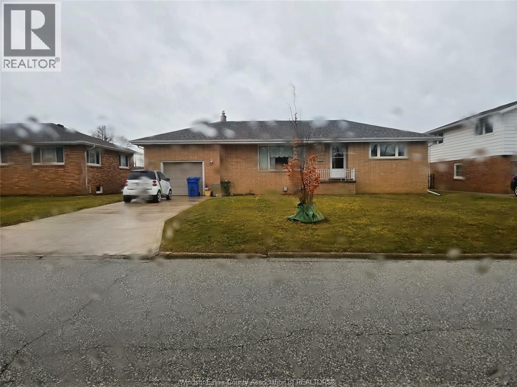 2381 Leonard, Windsor, ON, N8W 4L6