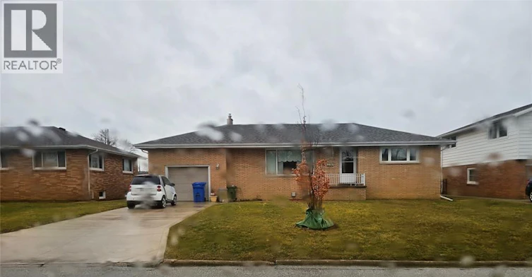 2381 Leonard, Windsor, ON, N8W 4L6
