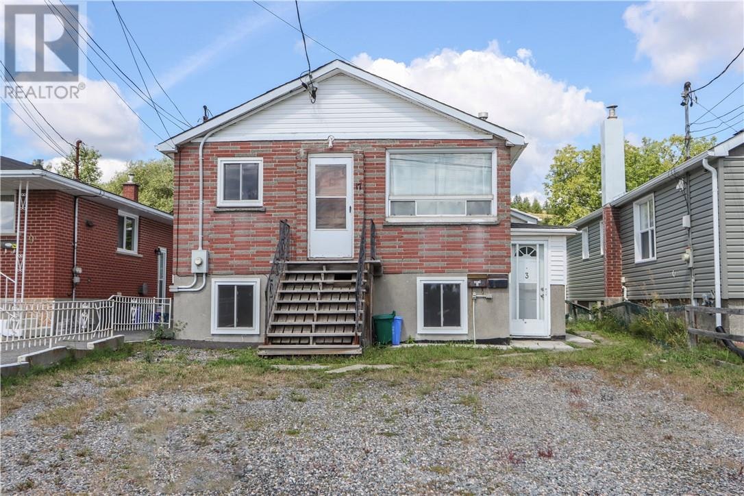 17 Landsend Street, Greater Sudbury, ON, P3C 1B9