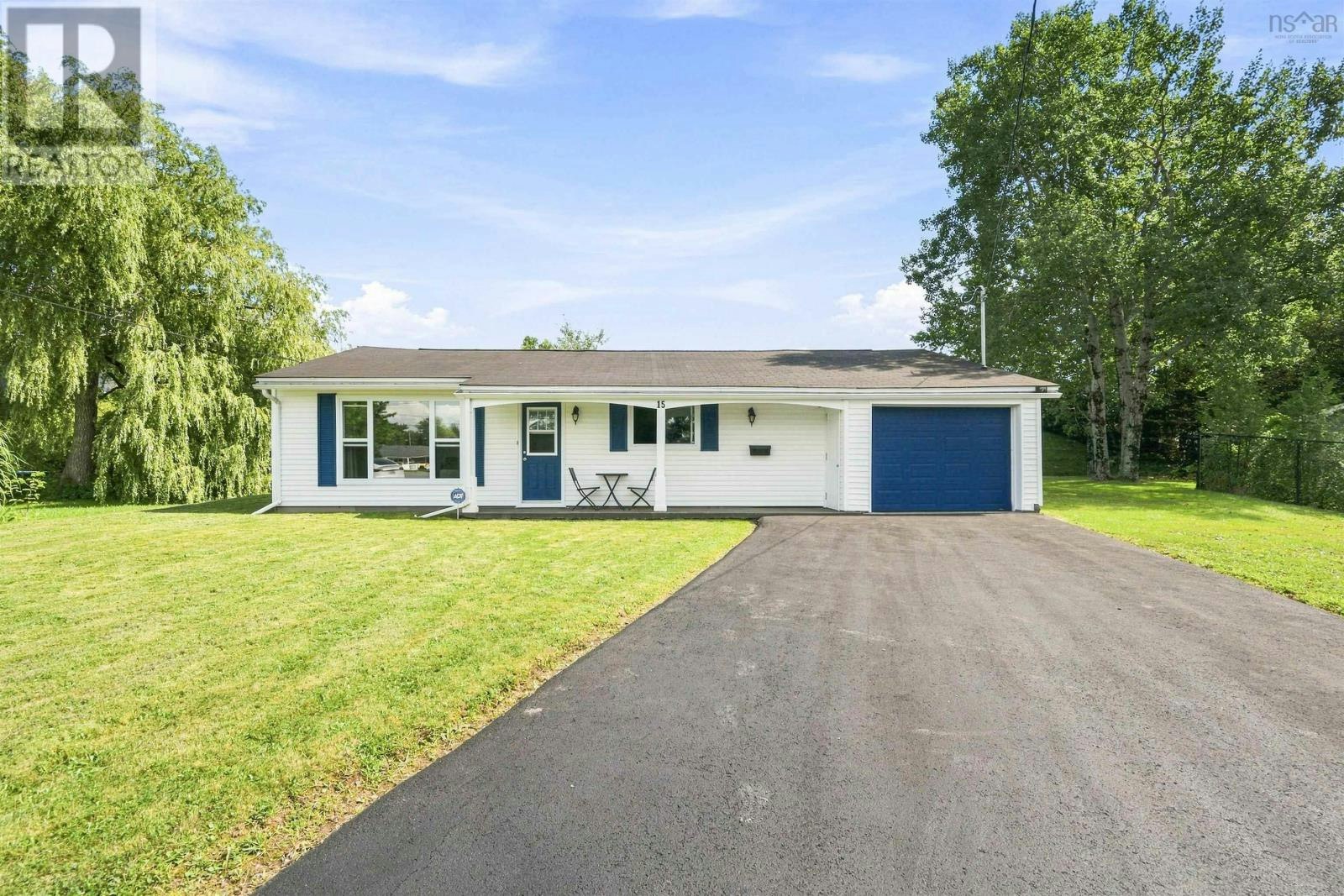 15 Magog Court, Dartmouth, NS, B2W 2Z6