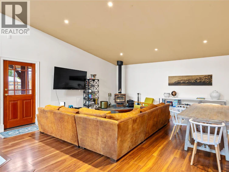 335 Middle Bench Road, Penticton, BC, V2A 8S8 - 7