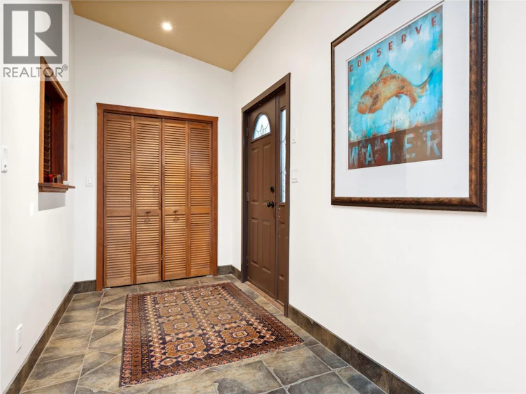335 Middle Bench Road, Penticton, BC, V2A 8S8 - 16