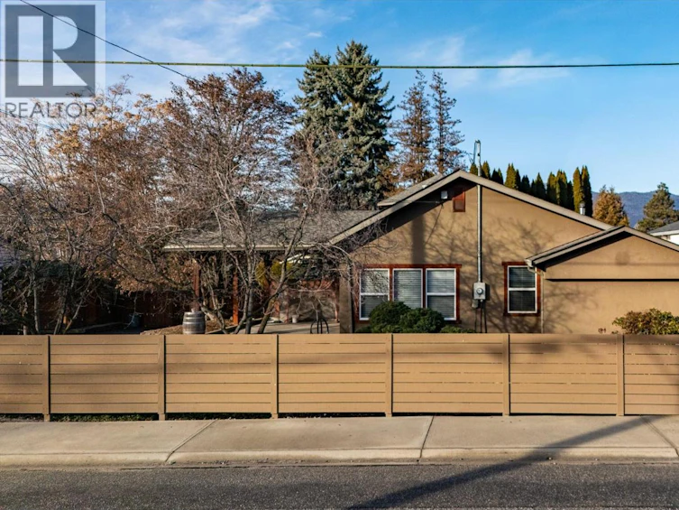 335 Middle Bench Road, Penticton, BC, V2A 8S8 - 21