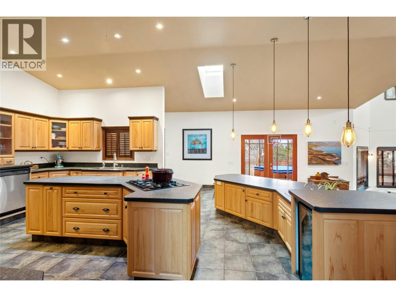 335 Middle Bench Road, Penticton, BC, V2A 8S8 - 10