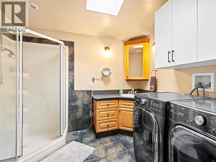 335 Middle Bench Road, Penticton, BC, V2A 8S8 - 13