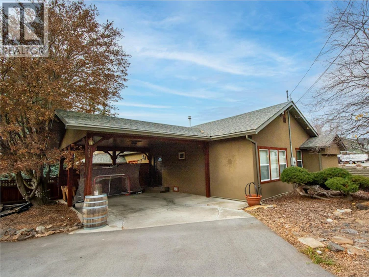 335 Middle Bench Road, Penticton, BC, V2A 8S8