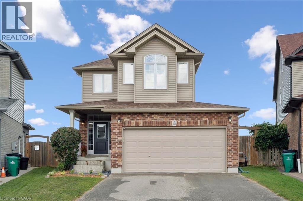 952 Eden Oak Court, Kitchener, ON, N2A 0H4
