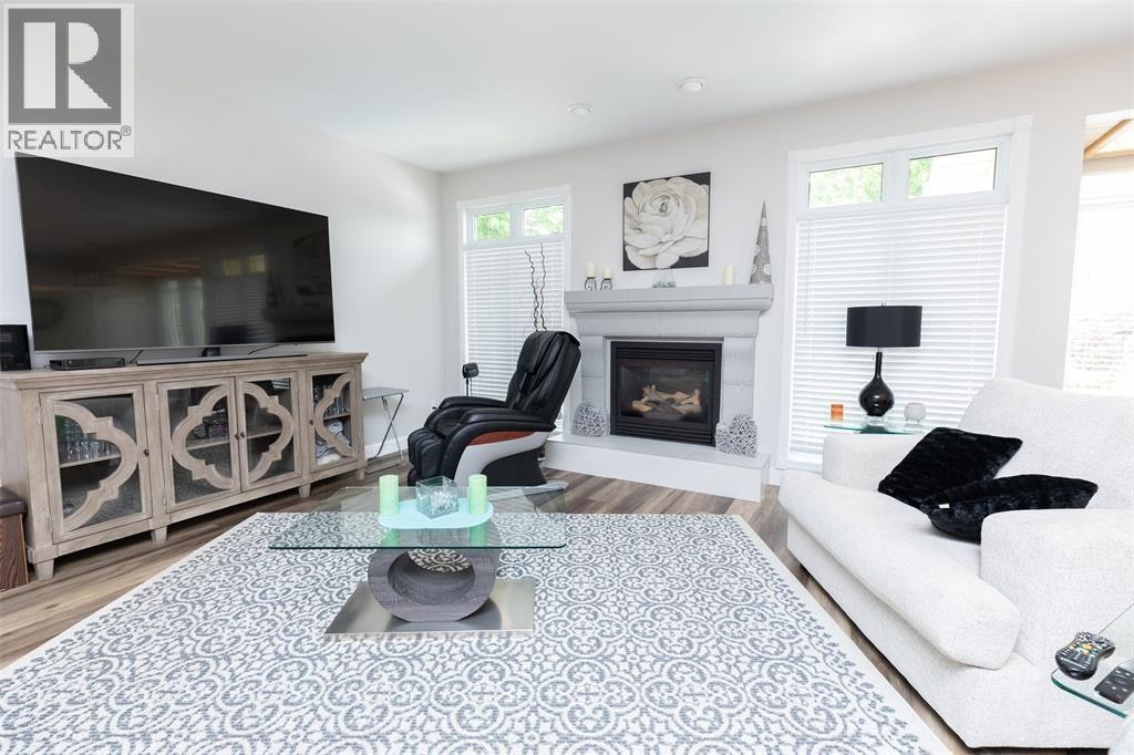 582 Riverside Drive, St. Clair, ON, N0N 1G0 - 12
