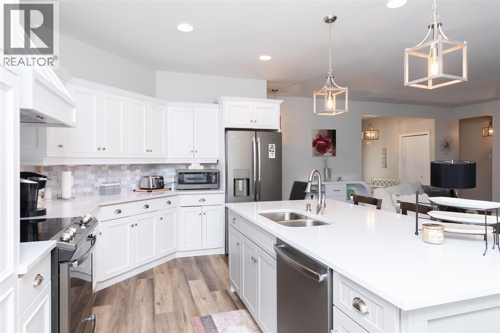 582 Riverside Drive, St. Clair, ON, N0N 1G0 - 17