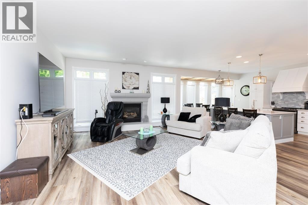 582 Riverside Drive, St. Clair, ON, N0N 1G0 - 14