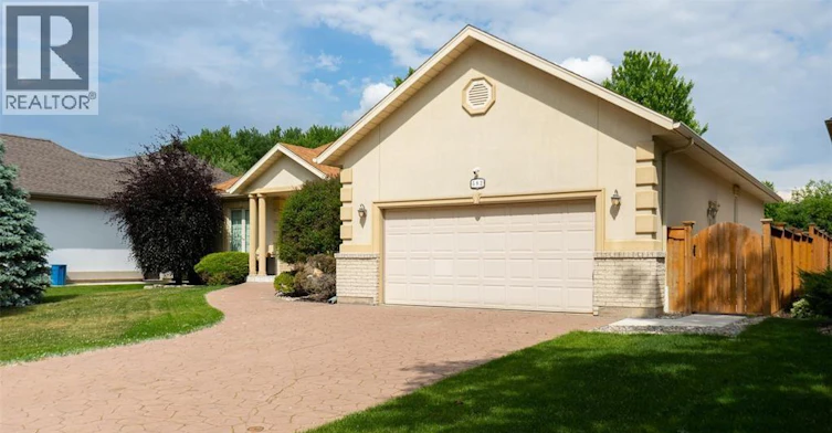 582 Riverside Drive, St. Clair, ON, N0N 1G0 - 3