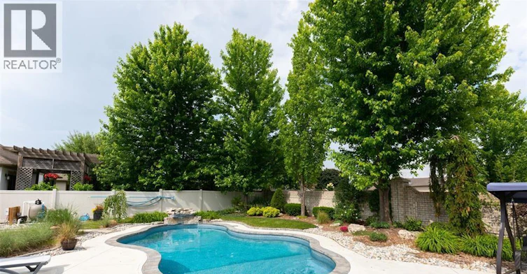 582 Riverside Drive, St. Clair, ON, N0N 1G0 - 10