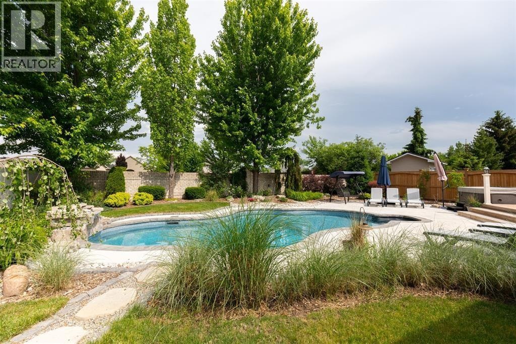 582 Riverside Drive, St. Clair, ON, N0N 1G0 - 8
