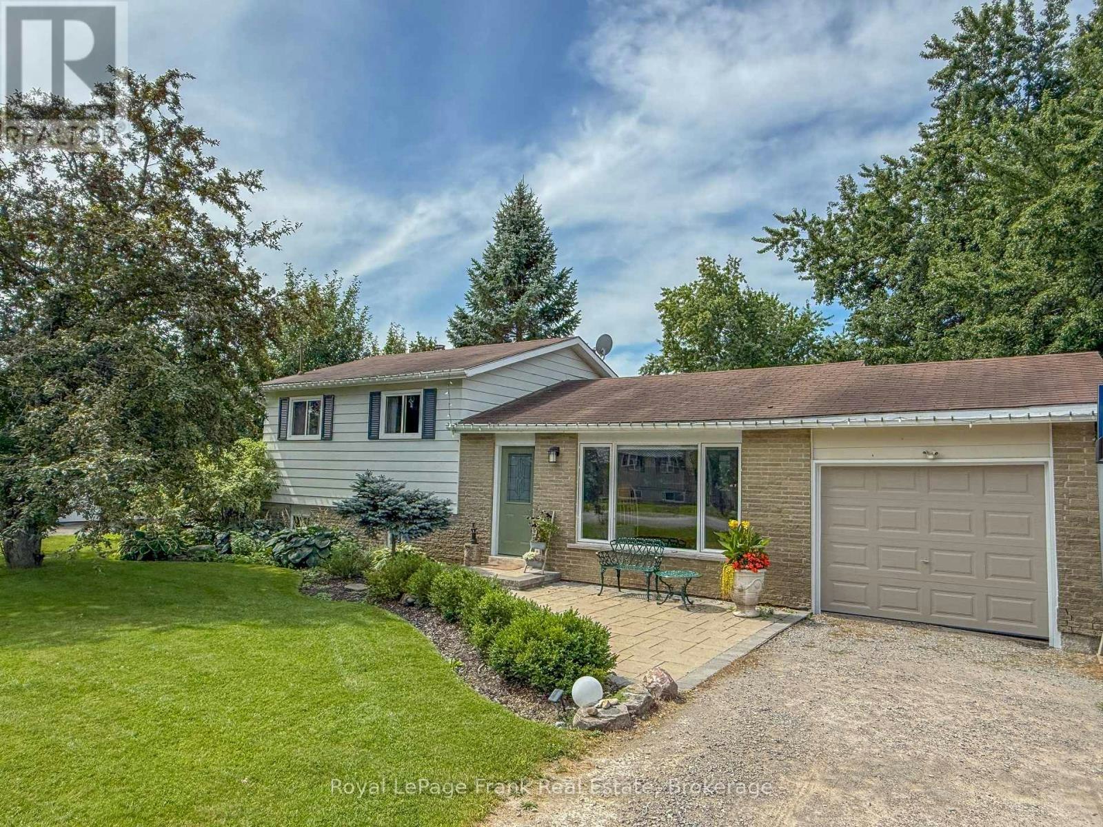 10 Chickadee Court, Kawartha Lakes, ON, L9L 1B6