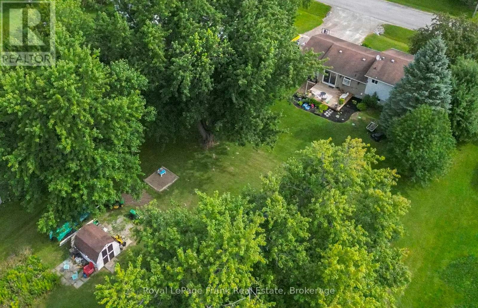 10 Chickadee Court, Kawartha Lakes, ON, L9L 1B6