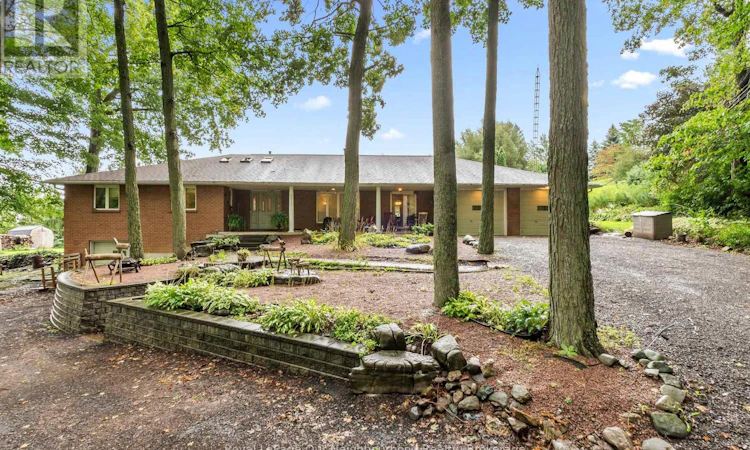 29 Edgewater Drive