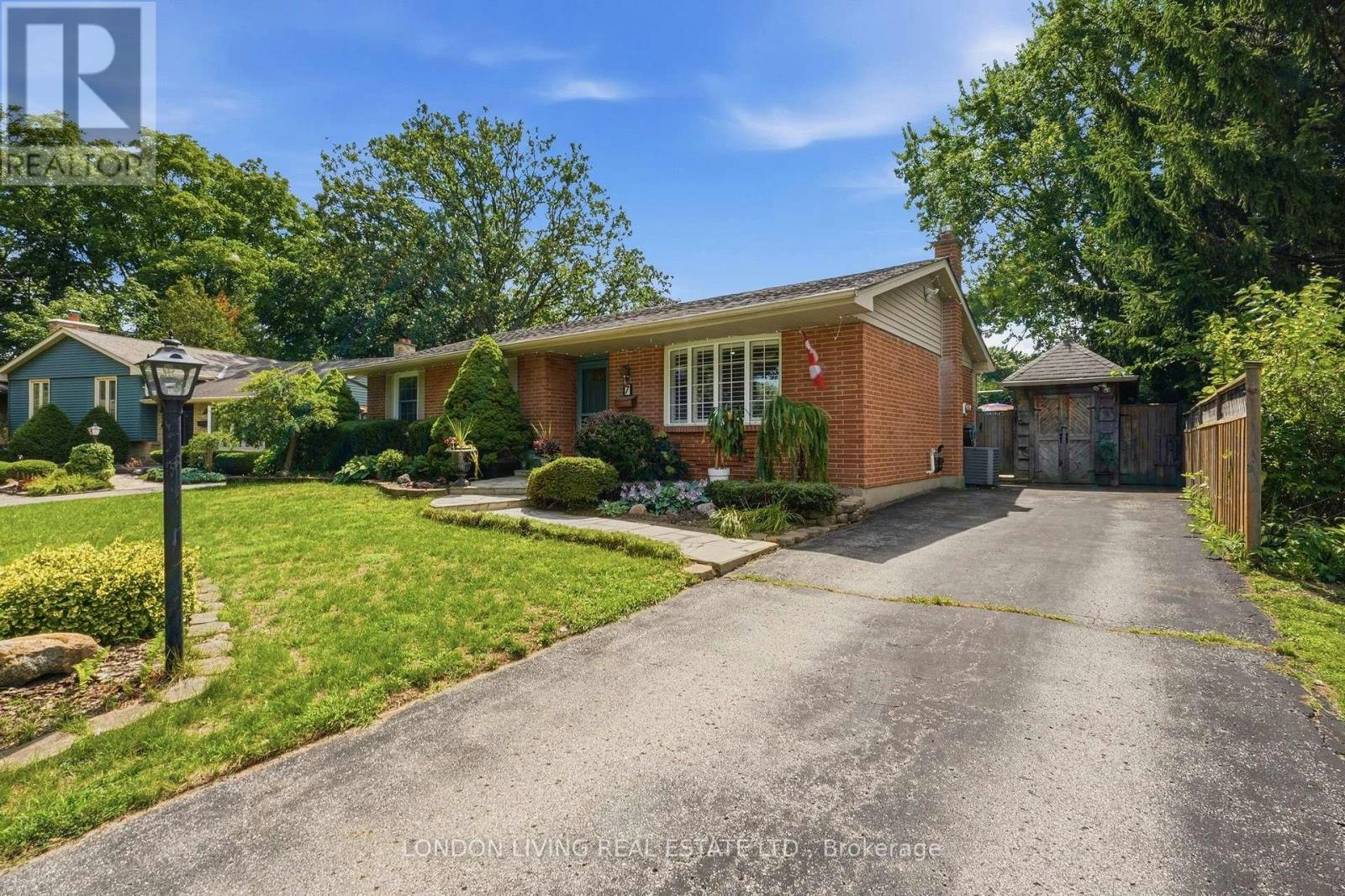 7 Glenburnie Crescent, London, ON, N5X 2A1
