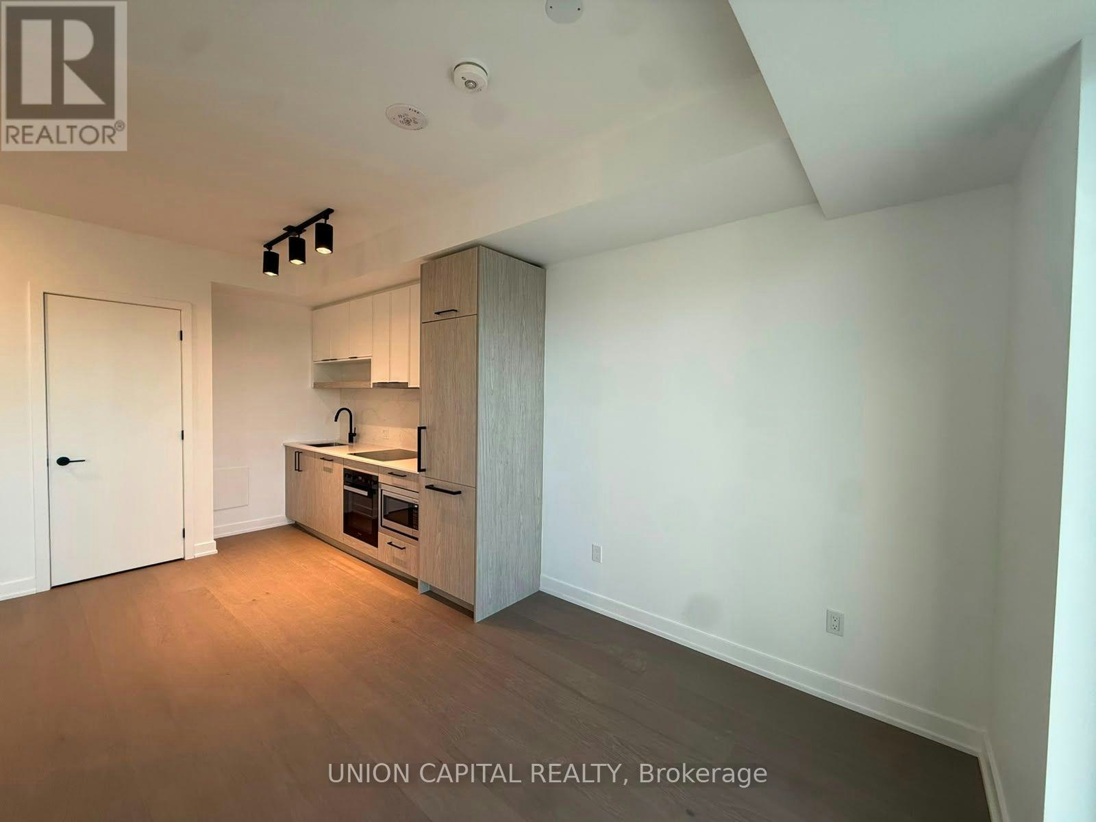 1017-89 Montclair Avenue, Toronto, ON, M5P 0A9 - 5