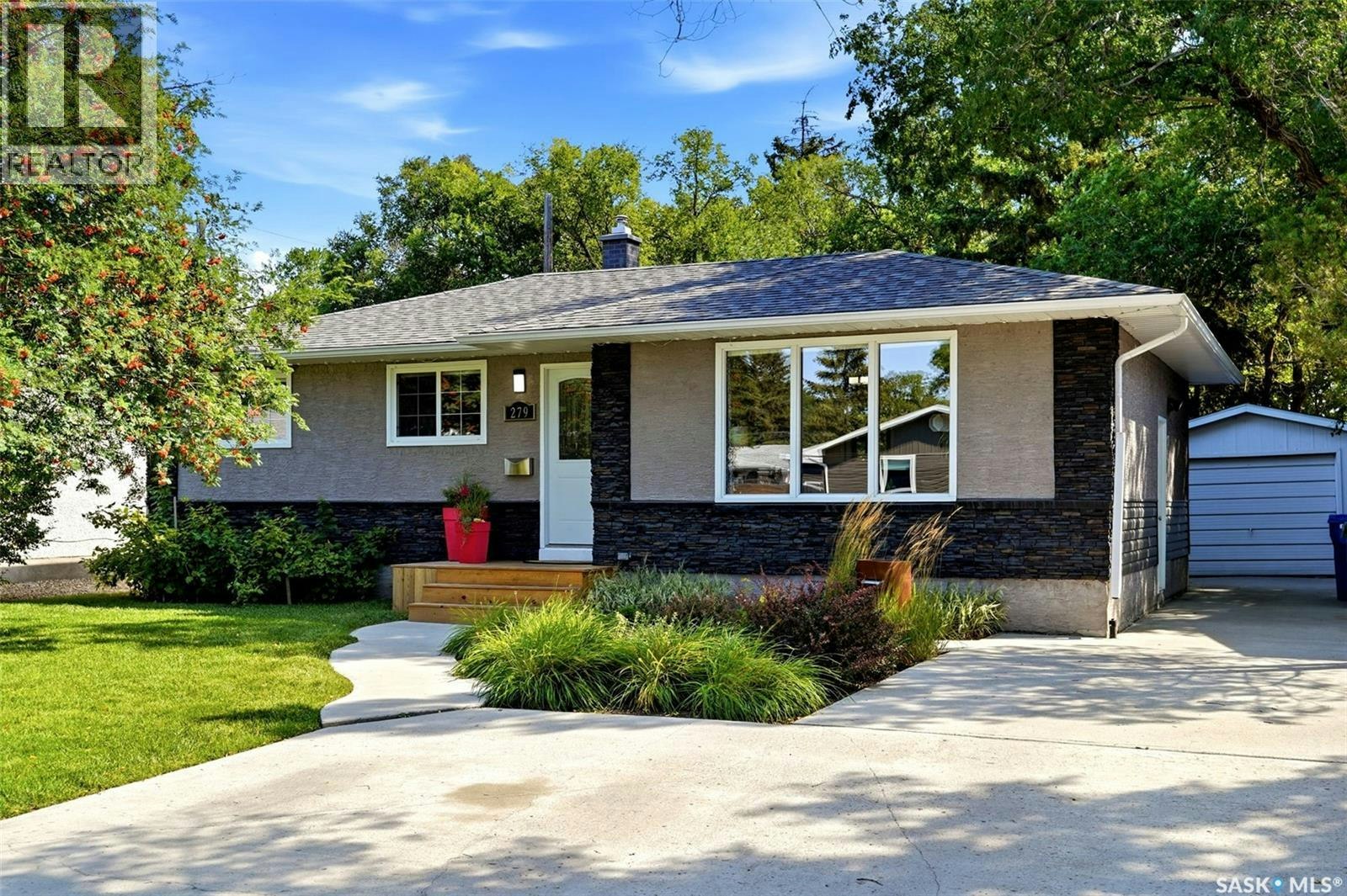 279 Logan Crescent, Regina, SK, S4S 5S8