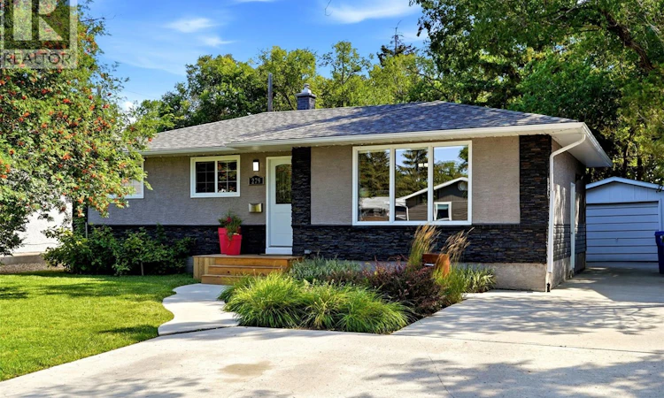 279 Logan Crescent