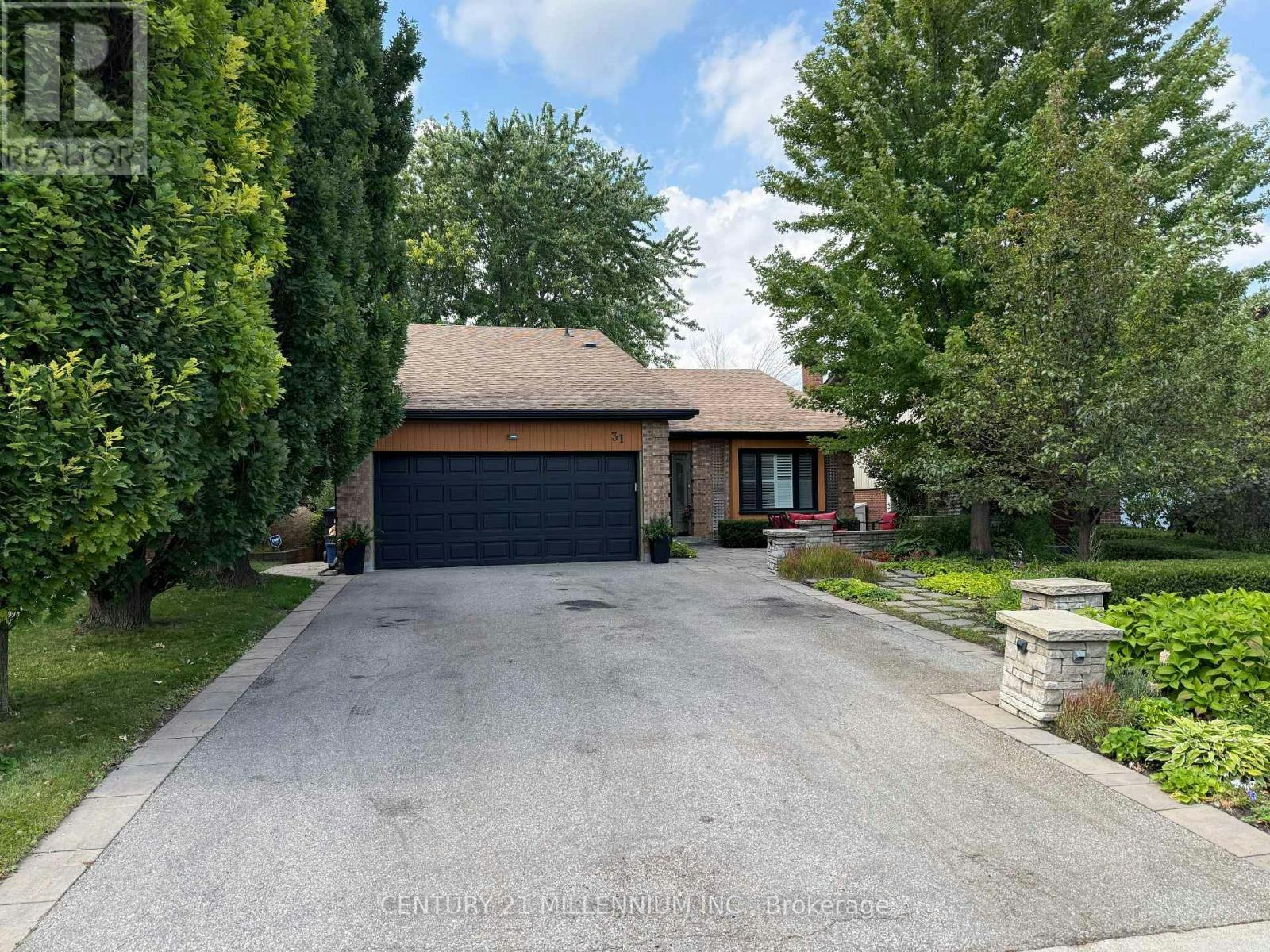 31 Mansfield Street, Brampton, ON, L6S 2X8