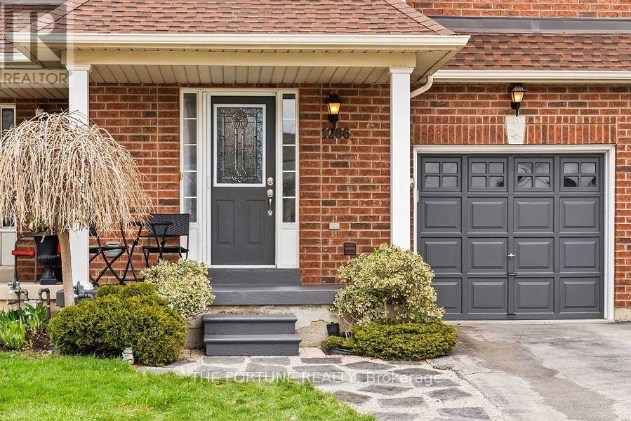 1286 Cartmer Way, Milton, ON, L9T 6J8 - 2