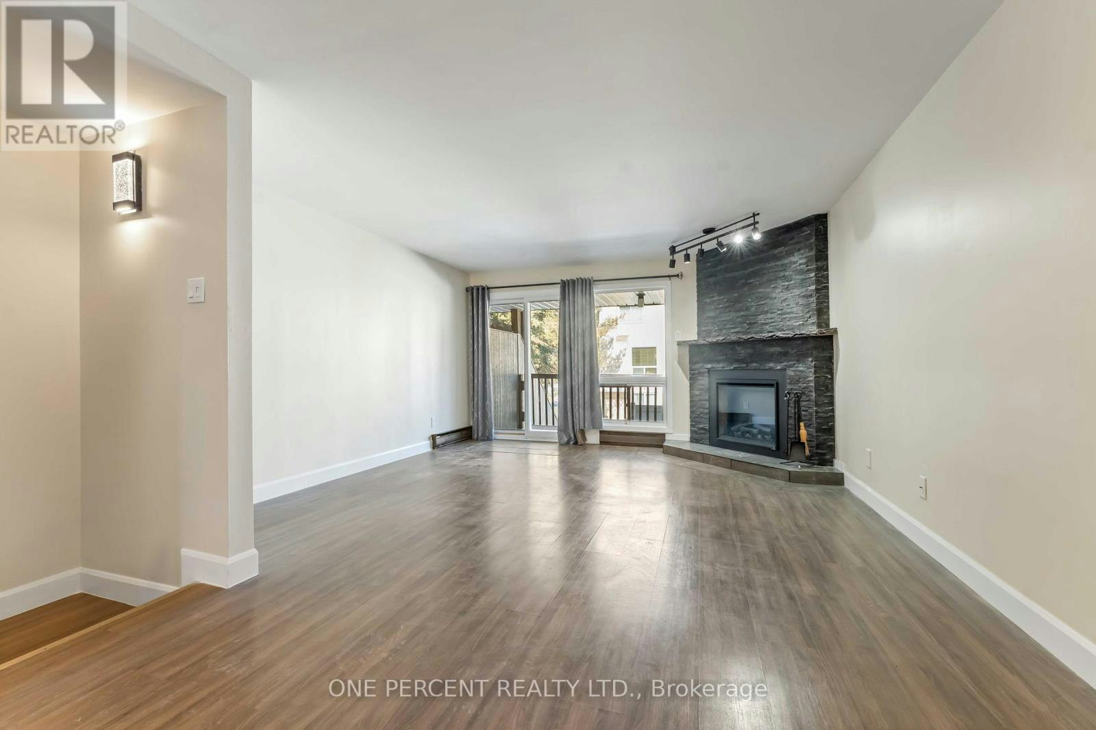 A-6643 Bilberry Drive, Ottawa, ON, K1C 4N5 - 6