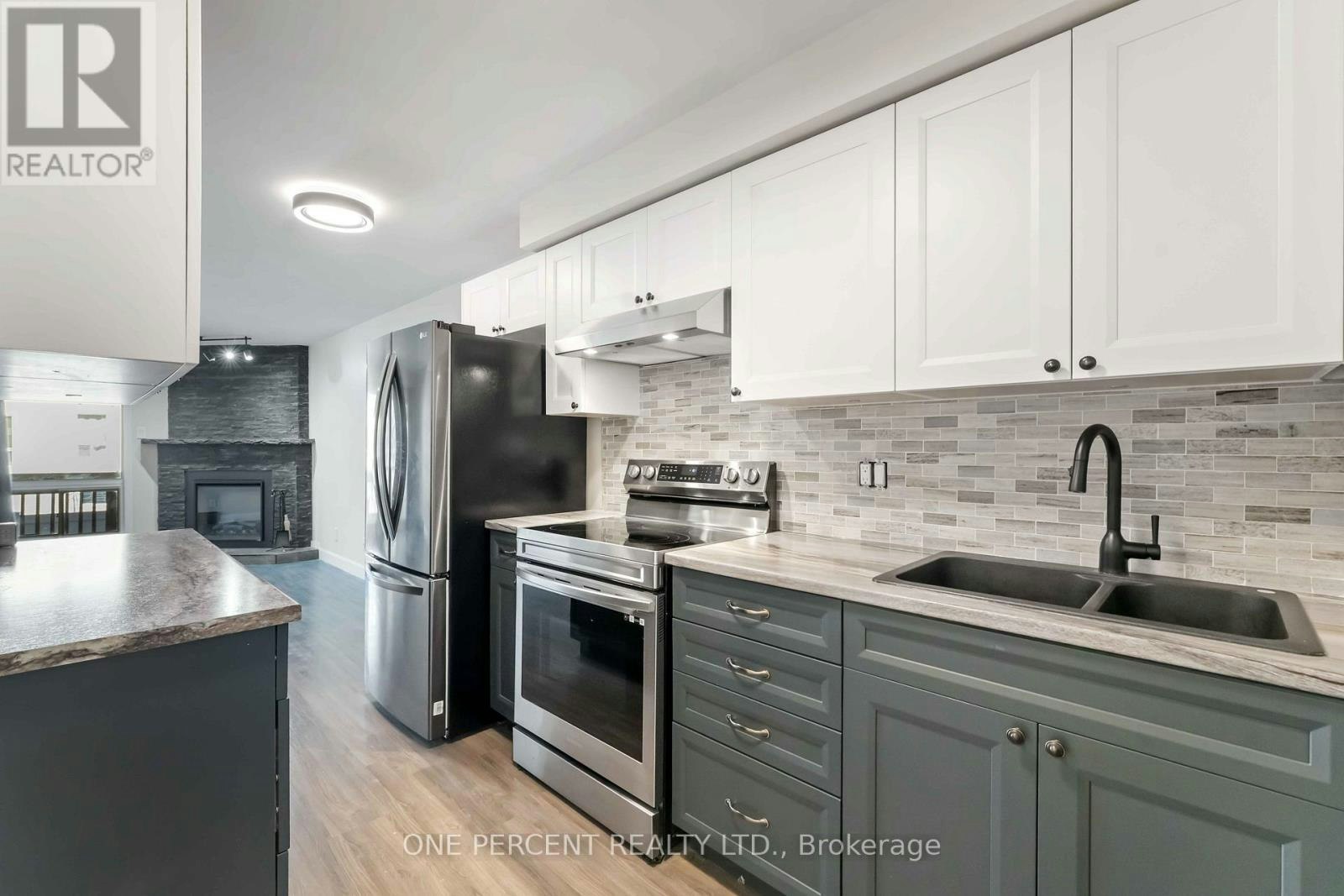 A-6643 Bilberry Drive, Ottawa, ON, K1C 4N5 - 2