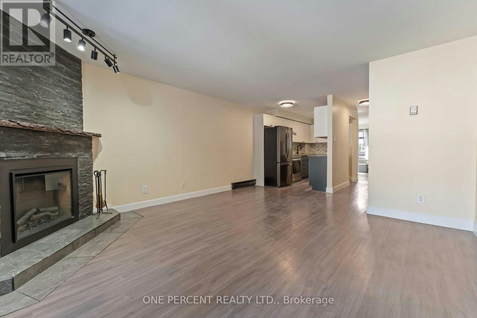A-6643 Bilberry Drive, Ottawa, ON, K1C 4N5 - 7