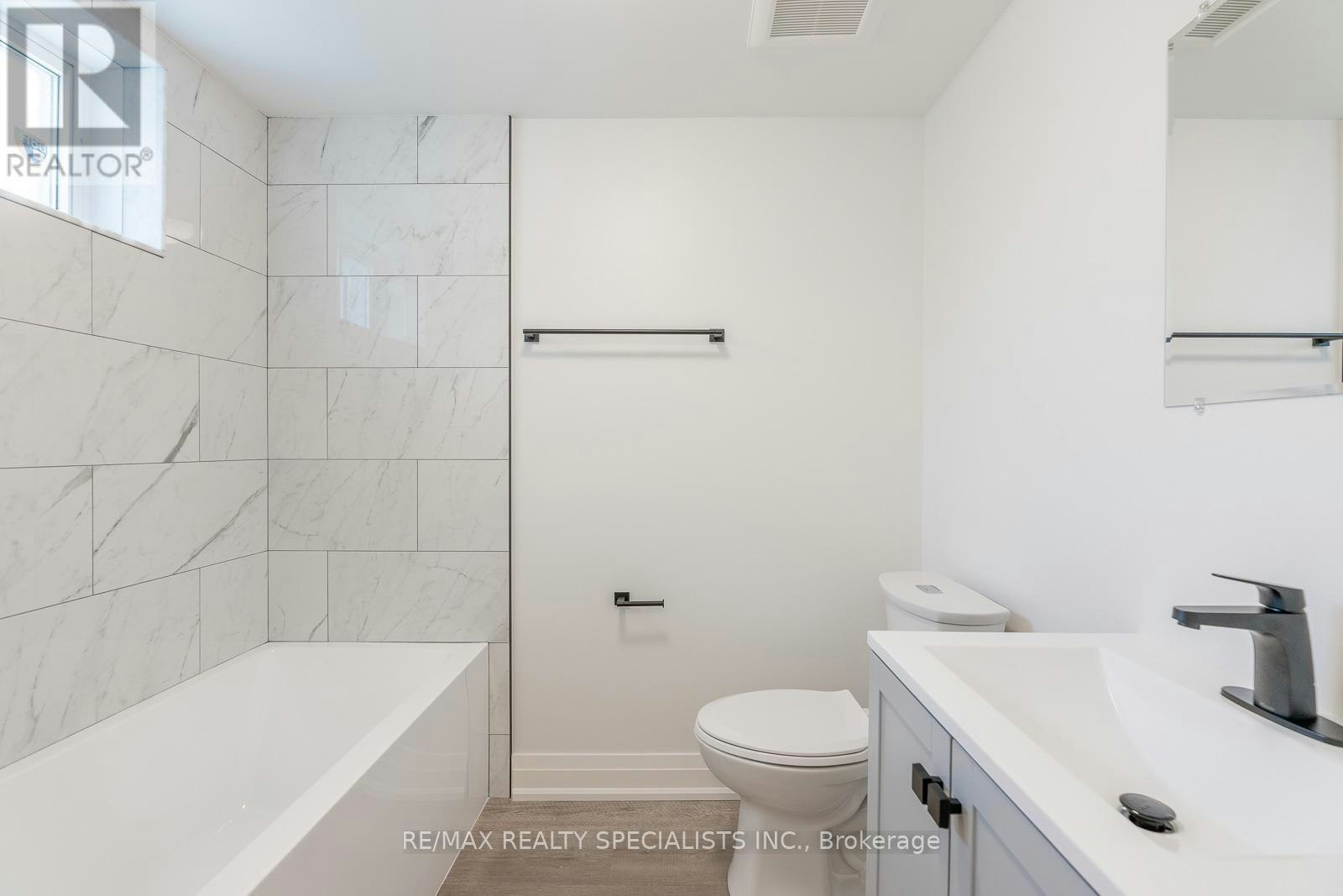 3-82 Marchmount Road, Toronto, ON, M6G 2B1 - 18