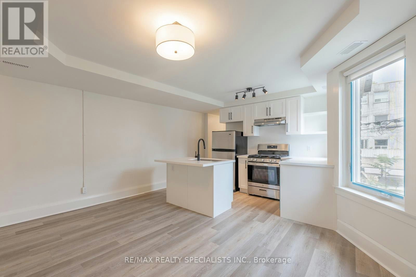 3-82 Marchmount Road, Toronto, ON, M6G 2B1 - 4