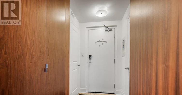 105-525 Logan Avenue, Toronto, ON, M4K 3B3 - 3