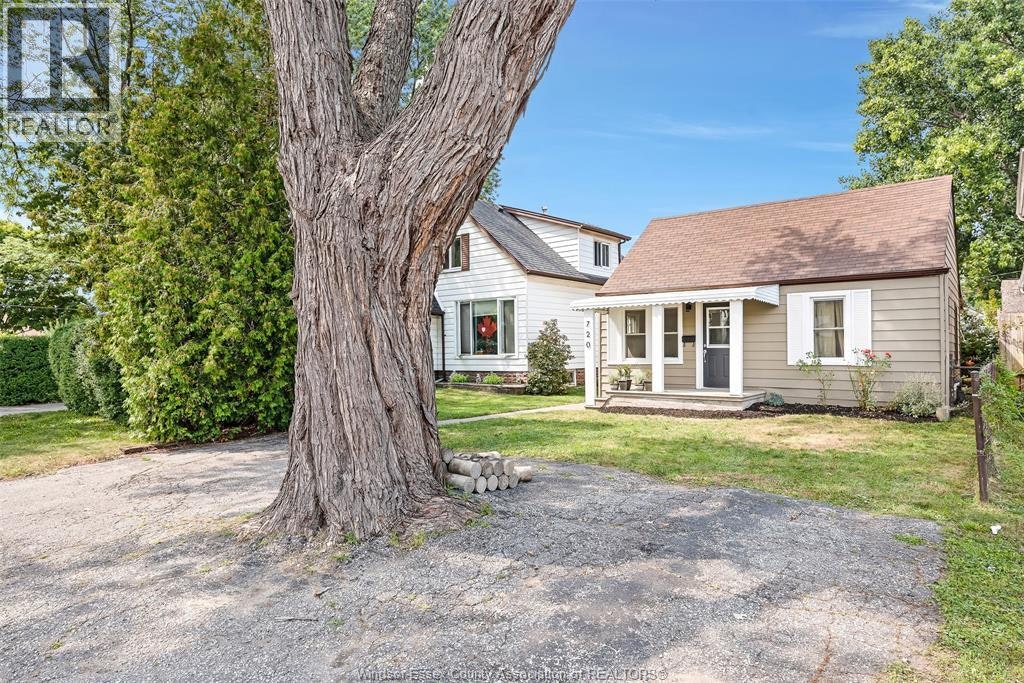 720 Bensette Street, Windsor, ON, N8X 2Z1 - 2